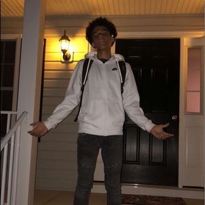 Meet your Posher, Jayden